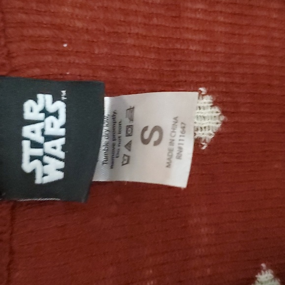 Star Wars Sweater - Picture 2 of 7
